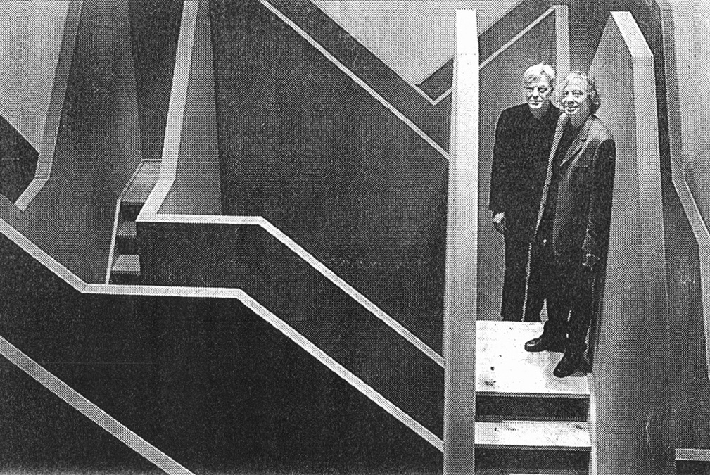 Aus Westfalenpost, Foto Michael Rensig. Links Michael Fehr, Direktor.